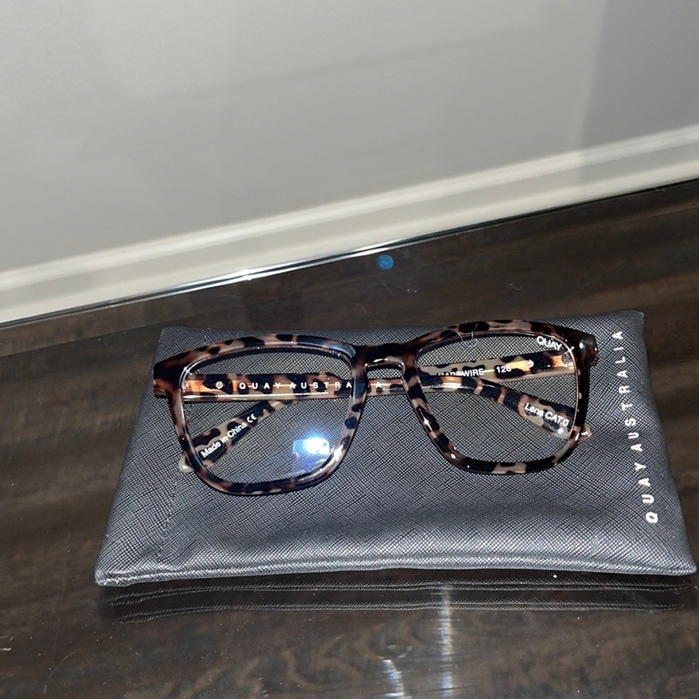 Quay Oversized Blue Light Glasses- Milky tortoise/ clear